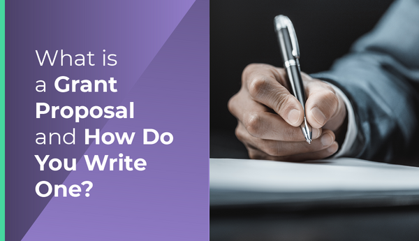 Person holding a pen